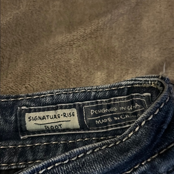 Miss Me Blue Boot Cut Jeans with‎ Vintage Appeal - Picture 8 of 16